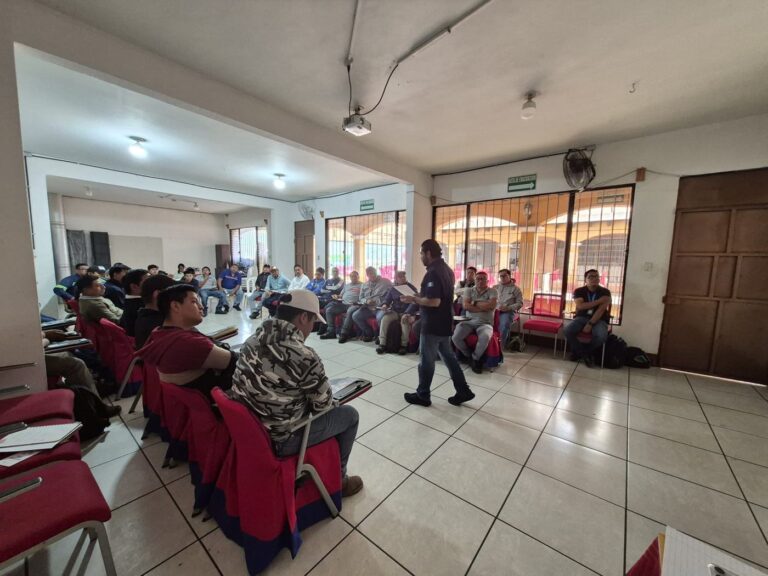 Charla de seguridad vial para empresa de transporte