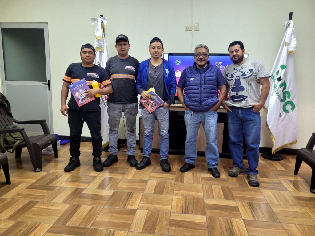 Pilotos de Transgas reciben su certificación en Manejo Defensivo NSC
