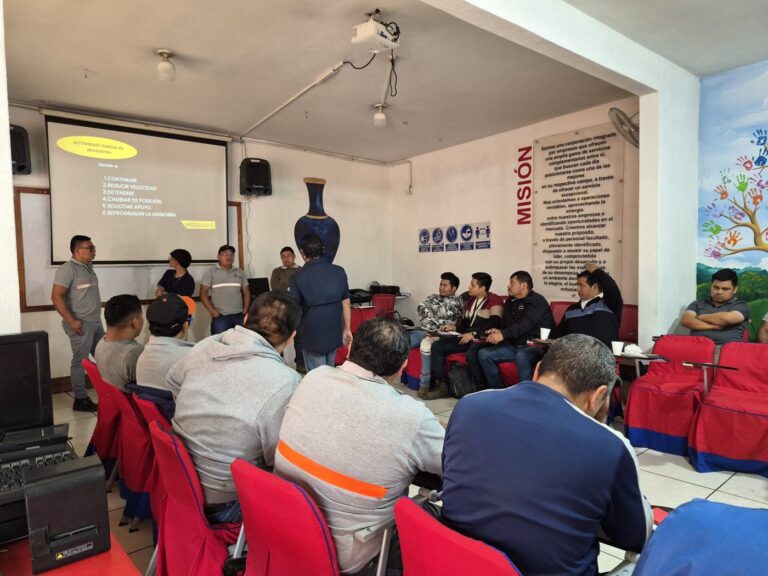 Charla de seguridad vial impartida a colaboradores